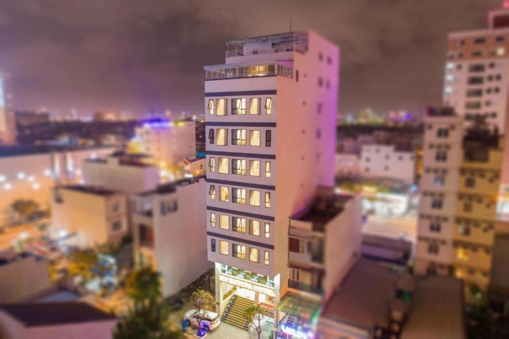 Maxhome Luxury Hotel Дананг Екстериор снимка