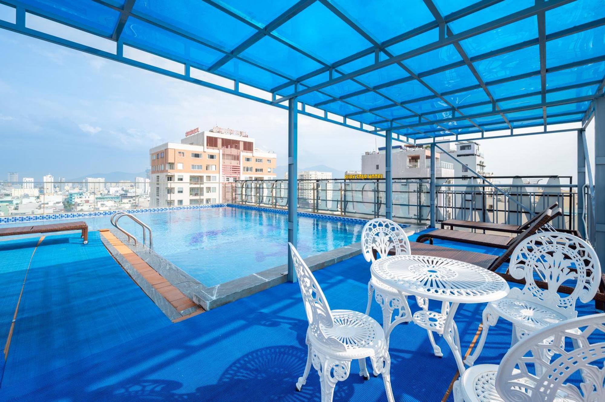Maxhome Luxury Hotel Дананг Екстериор снимка