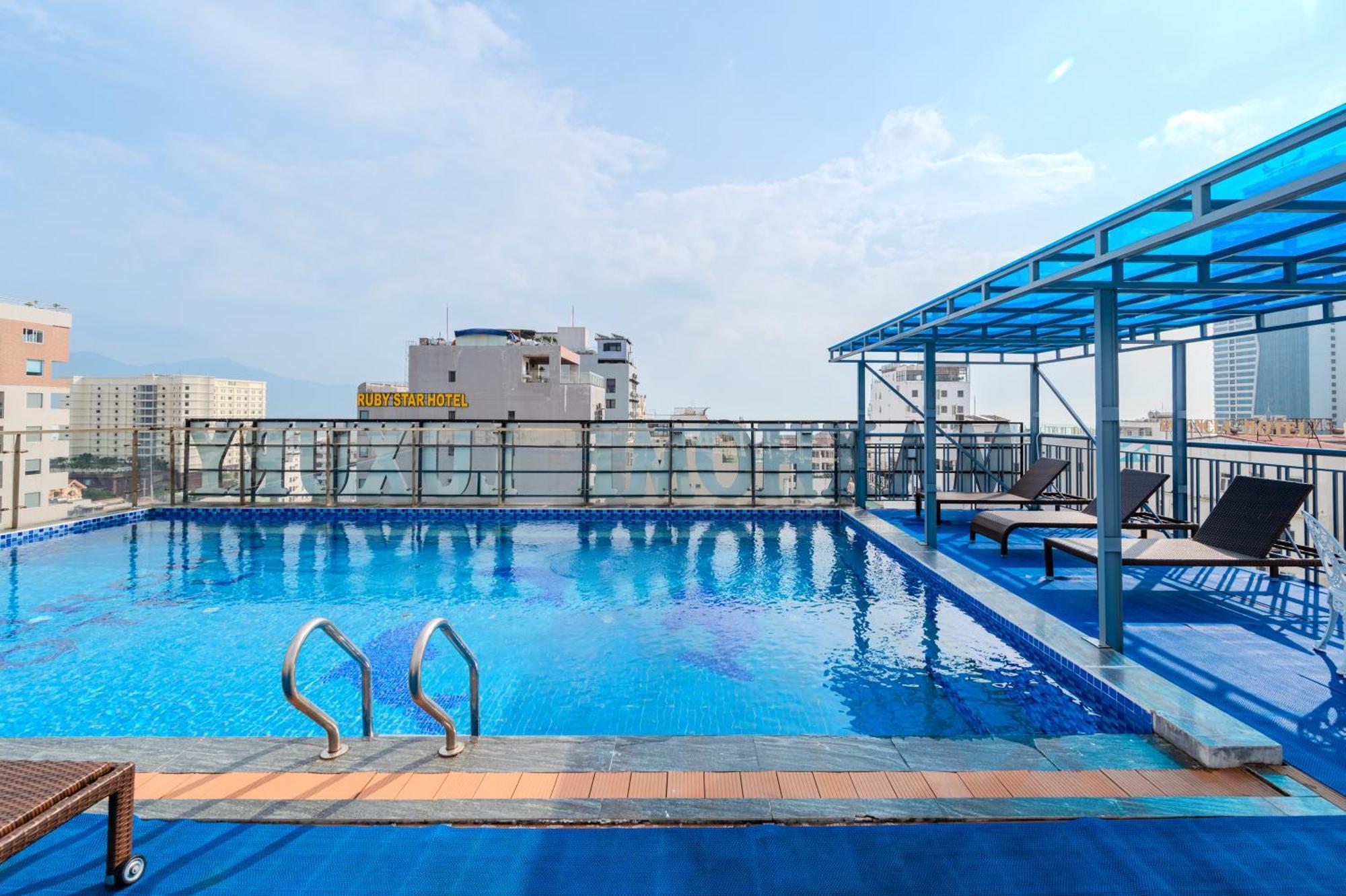 Maxhome Luxury Hotel Дананг Екстериор снимка
